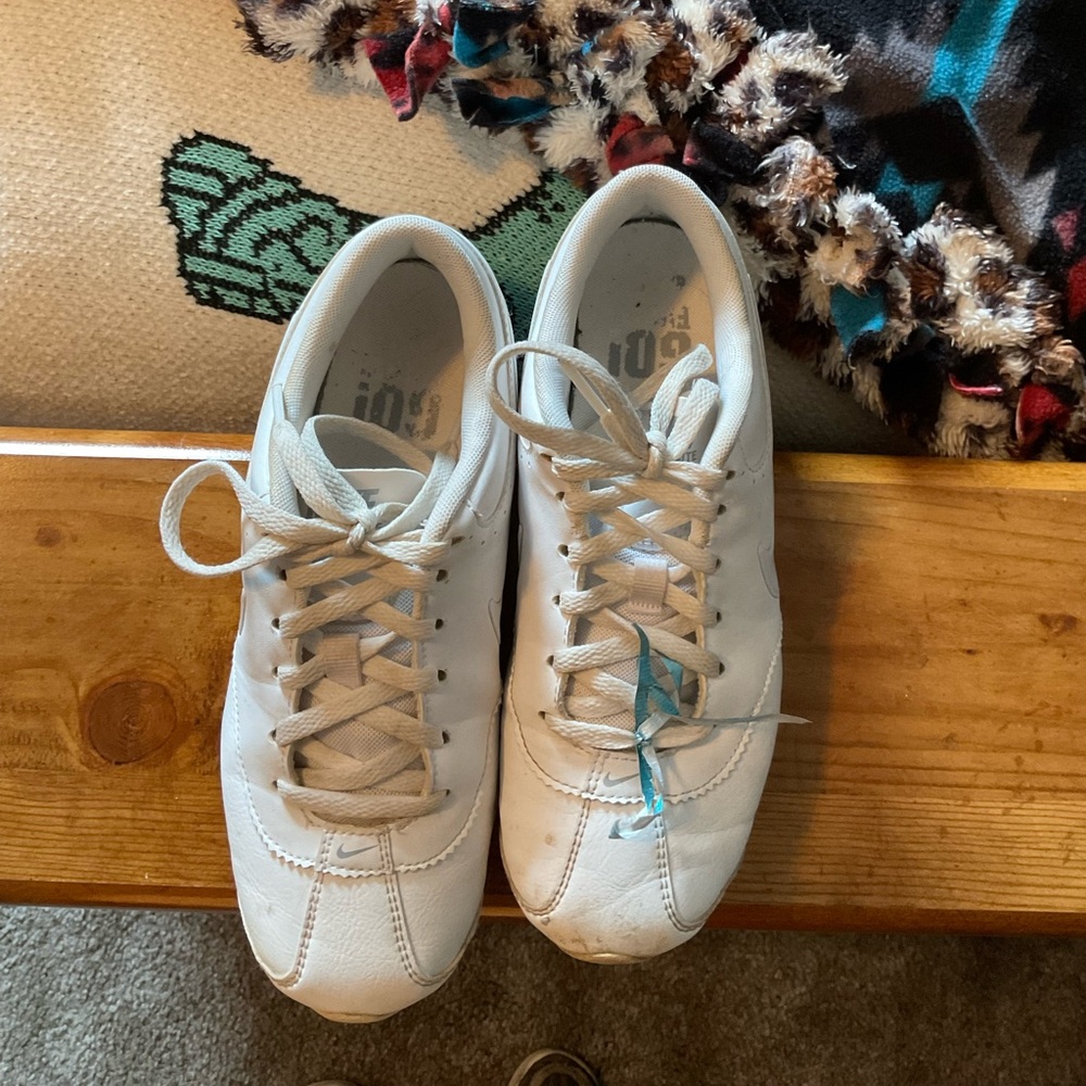 Cheerleading shoes